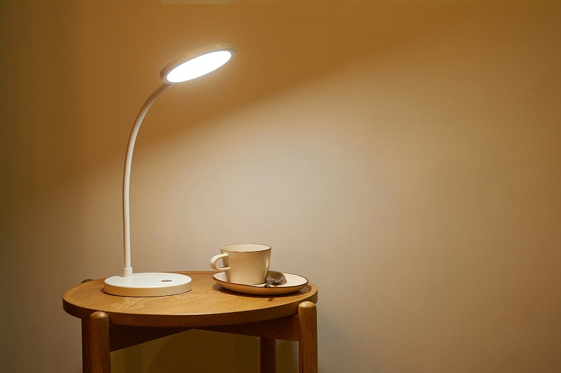 智能LED臺(tái)燈