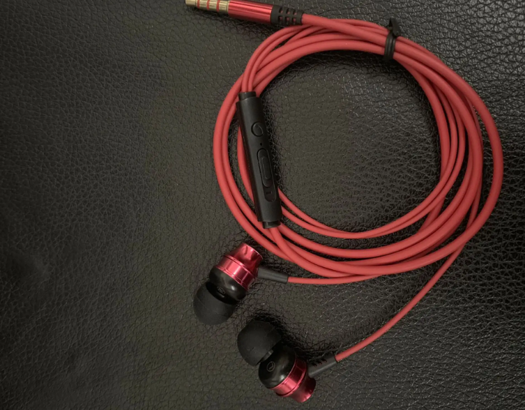 為什么建議不要買入耳式的耳機(jī)